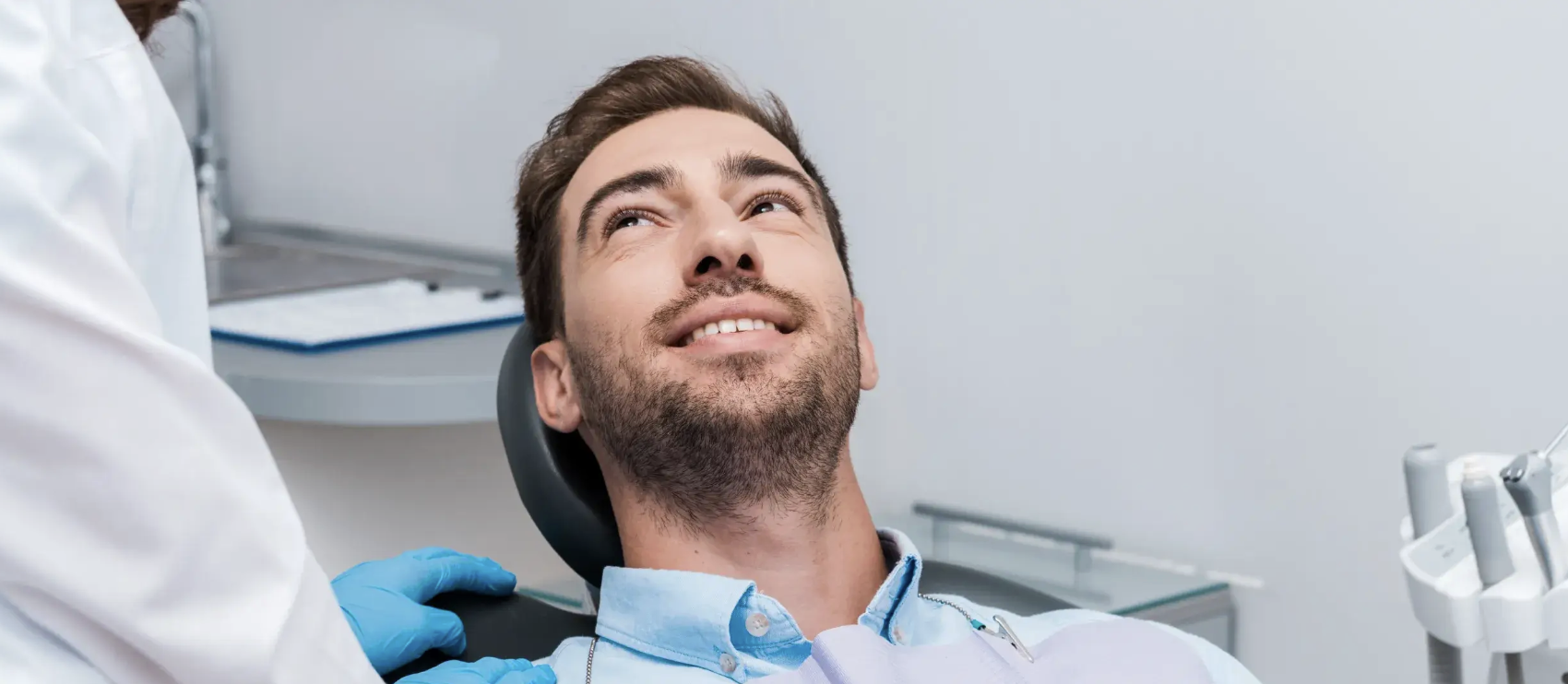 Patient in the chair before anesthesia